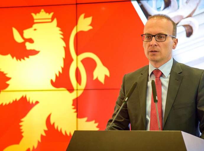 Mилошоски: Многу работи се минливи и менливи, но семејниот круг е трајната животна вредност