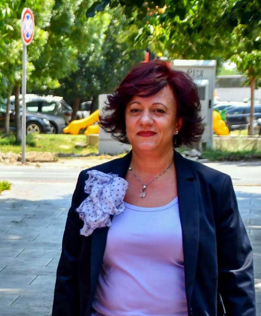 Трајкоска: „Кога сум на работа или на терен, целосно сум фокусирана на професионалните обврски, а кога сум со семејството, се обидувам да бидам присутна со целото внимание.“