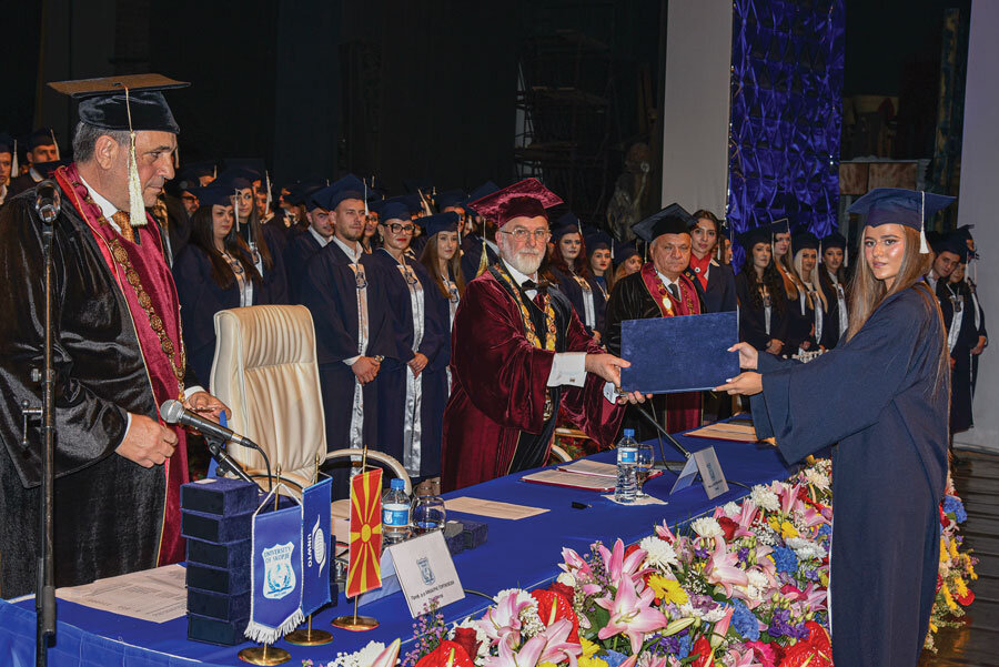 Ева Танушевска, најдобар додипломец на Универзитетот Скопје