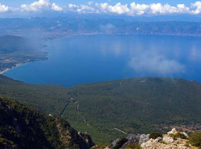 Кружна тура околу Охридското Езеро 