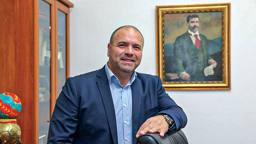 Максим Димитриевски.