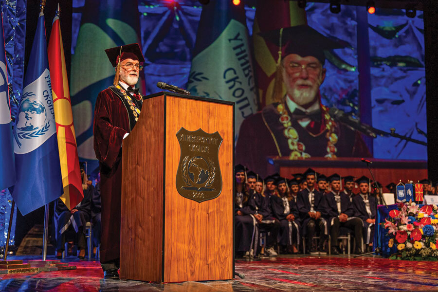 Миленковски: „Ве повикувам – кој и да е патот што ќе го изберете – одете напред со доверба во себе.