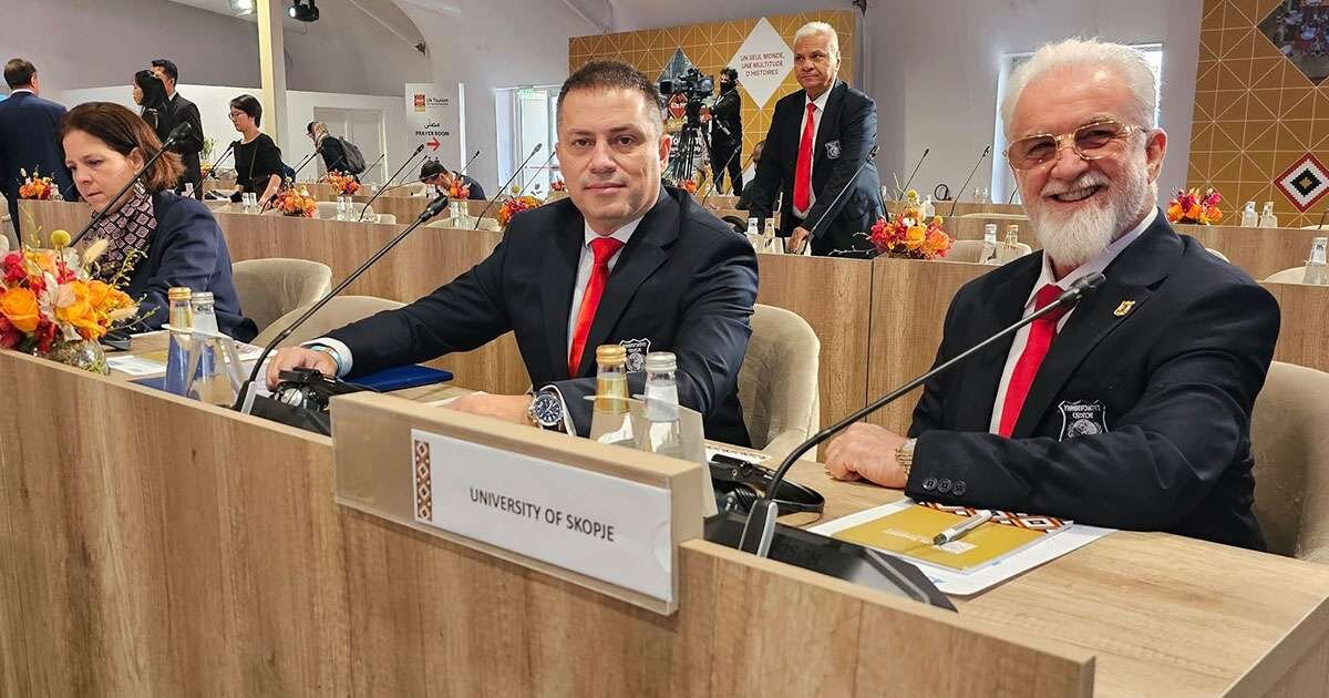 Ректорот Миленковски и деканот на Факултетот за туризам, Граматниковски на Генералното собрание на Светската туристичка организација.